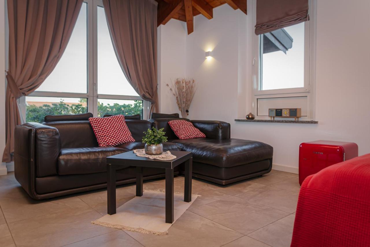 לינה וארוחת בוקר Ferno Casa Ananda מראה חיצוני תמונה